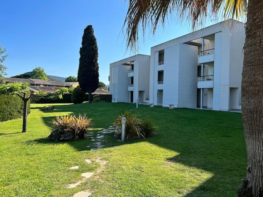 Luxury 3 Piece Garden Apartment In Cannes Marina ماندوليو لا نابول المظهر الخارجي الصورة